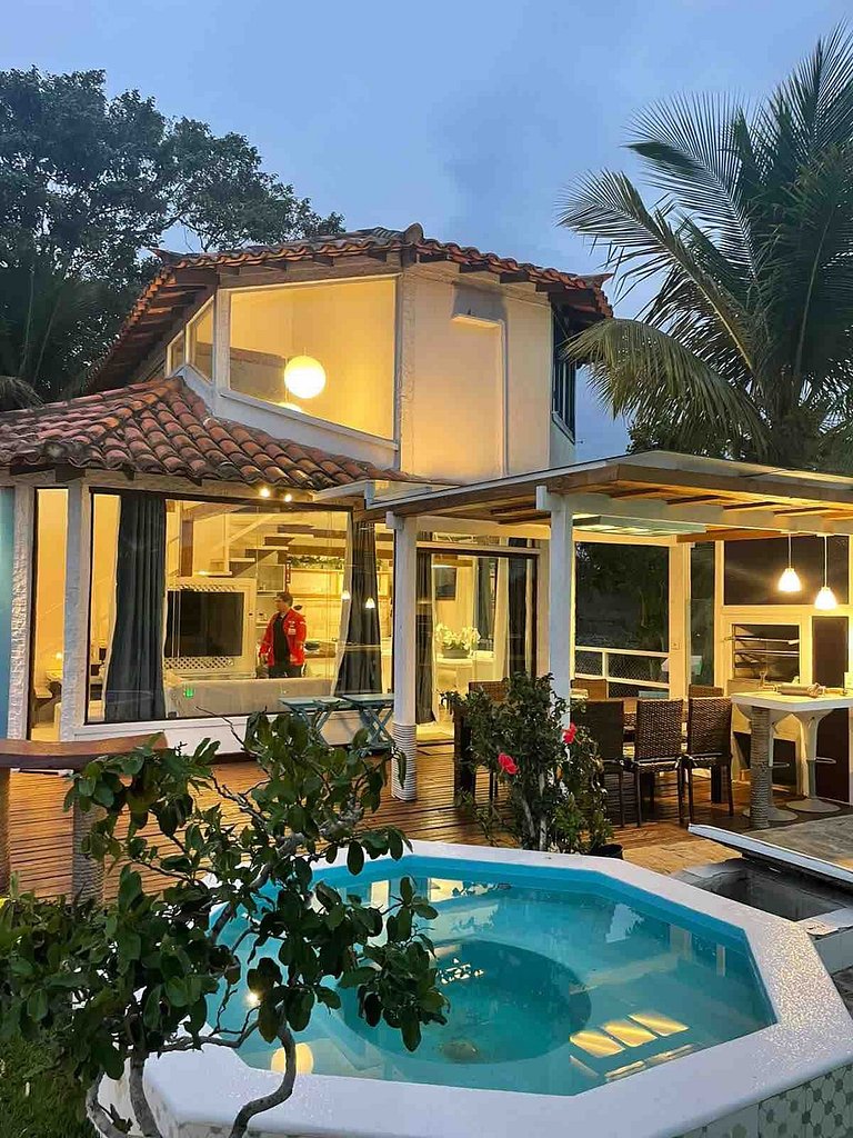 Casa Delfi, Hermosa vista, Jacuzzi e Praia , Buzios