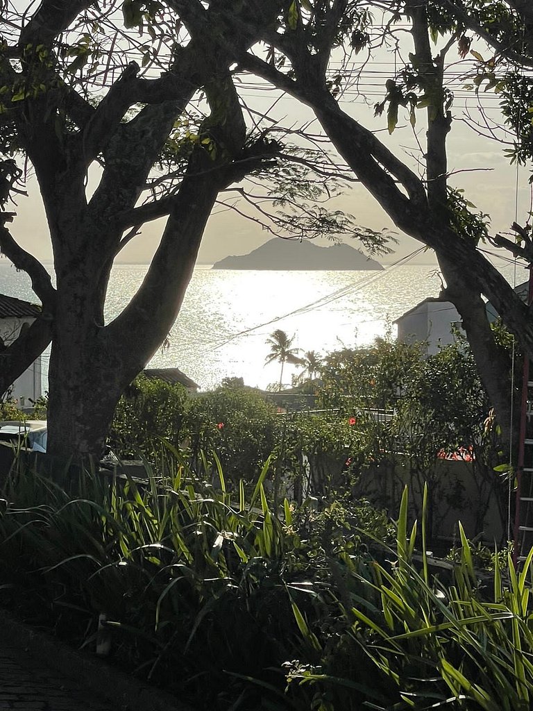 Casa Delfi, Hermosa vista, Jacuzzi e Praia , Buzios