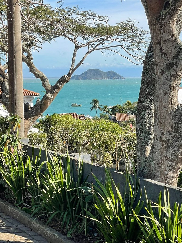 Casa Delfi, Hermosa vista, Jacuzzi e Praia , Buzios